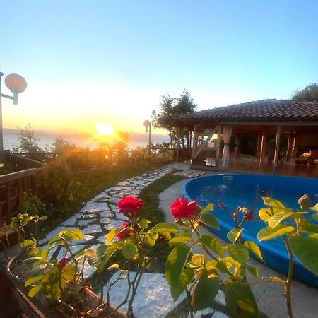 Robinson Sunset Guest House Lagadin Eksteriør billede
