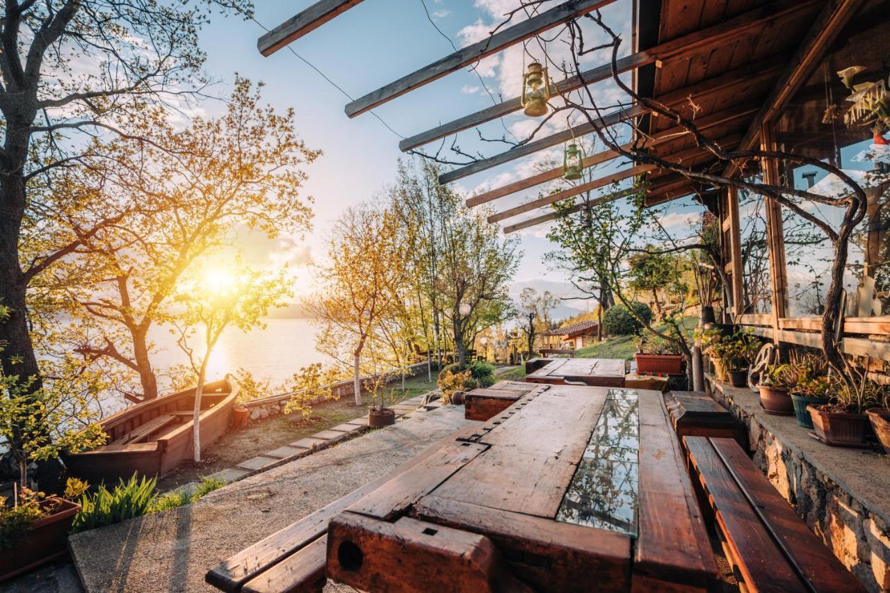 Robinson Sunset Guest House Lagadin Eksteriør billede
