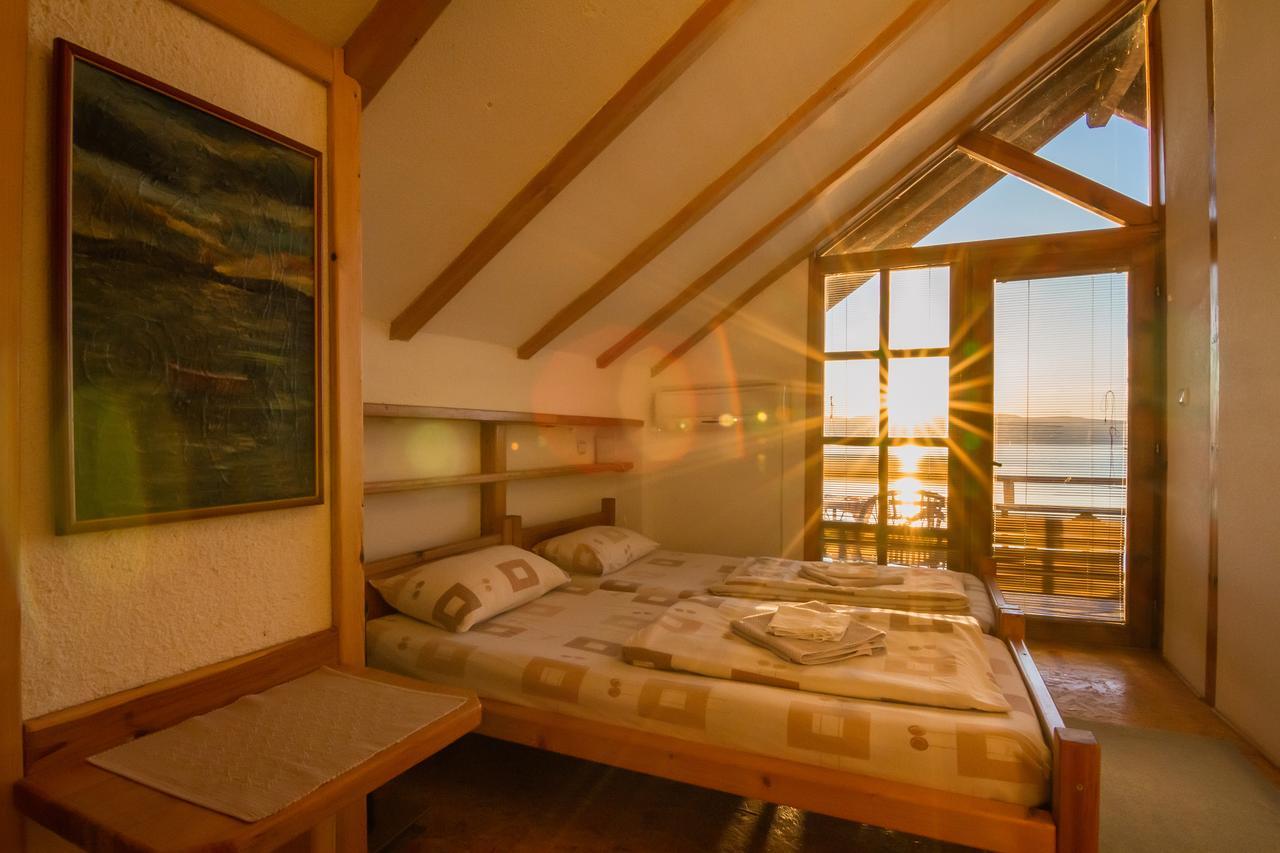 Robinson Sunset Guest House Lagadin Eksteriør billede